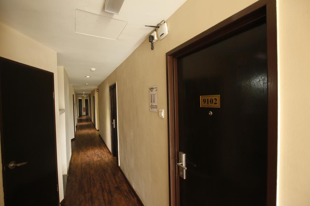 Hotel 99 Bandar 클랑 객실 사진